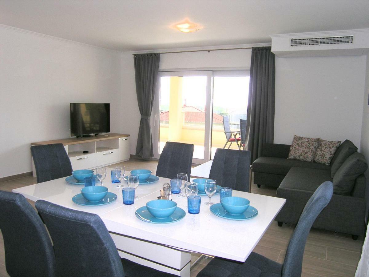 Apartmani Krajinovic คิร์ก ภายนอก รูปภาพ