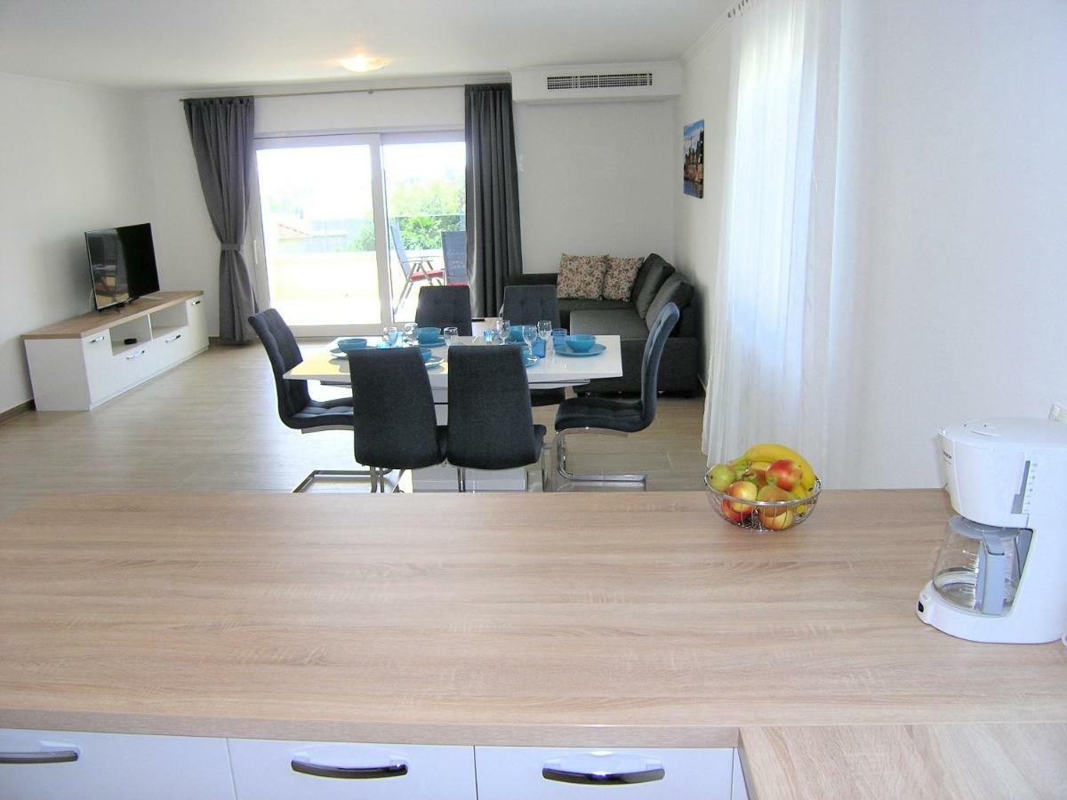 Apartmani Krajinovic คิร์ก ภายนอก รูปภาพ