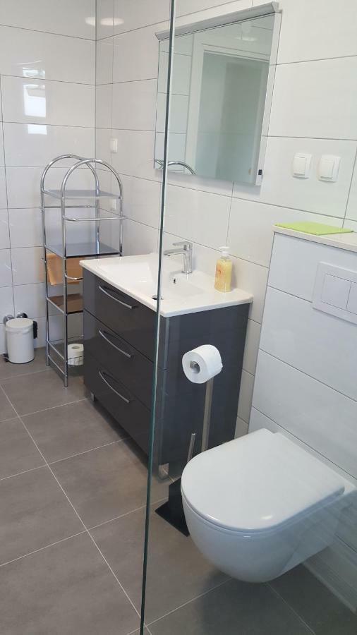 Apartmani Krajinovic คิร์ก ภายนอก รูปภาพ
