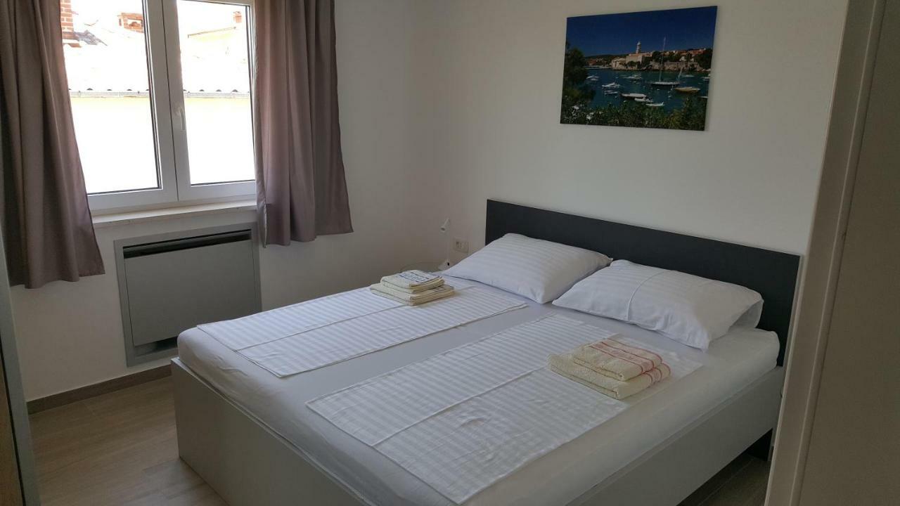 Apartmani Krajinovic คิร์ก ภายนอก รูปภาพ